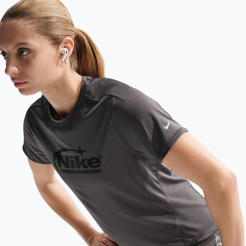 Dámské běžecké tričko Nike Swift Dri-Fit medium ash 5
