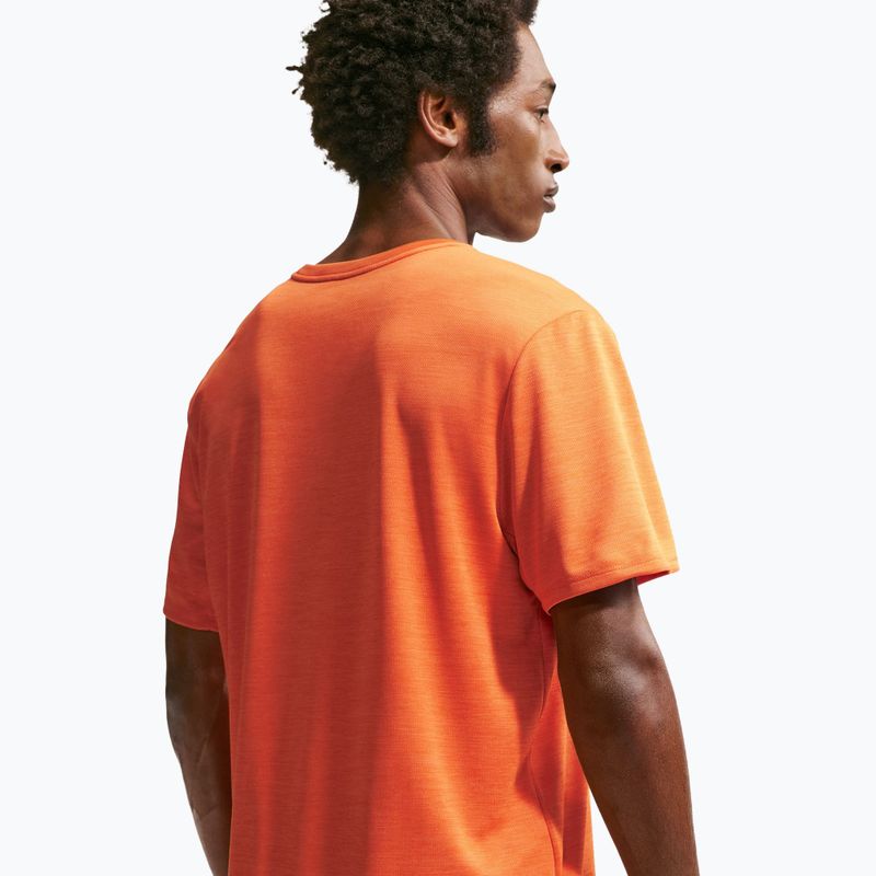 Pánské běžecké tričko Nike Miler Dri-Fit UV safety orange 5