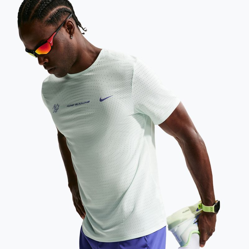 Pánské běžecké tričko Nike AeroSwift Dri-Fit ADV barely green/lapis 4