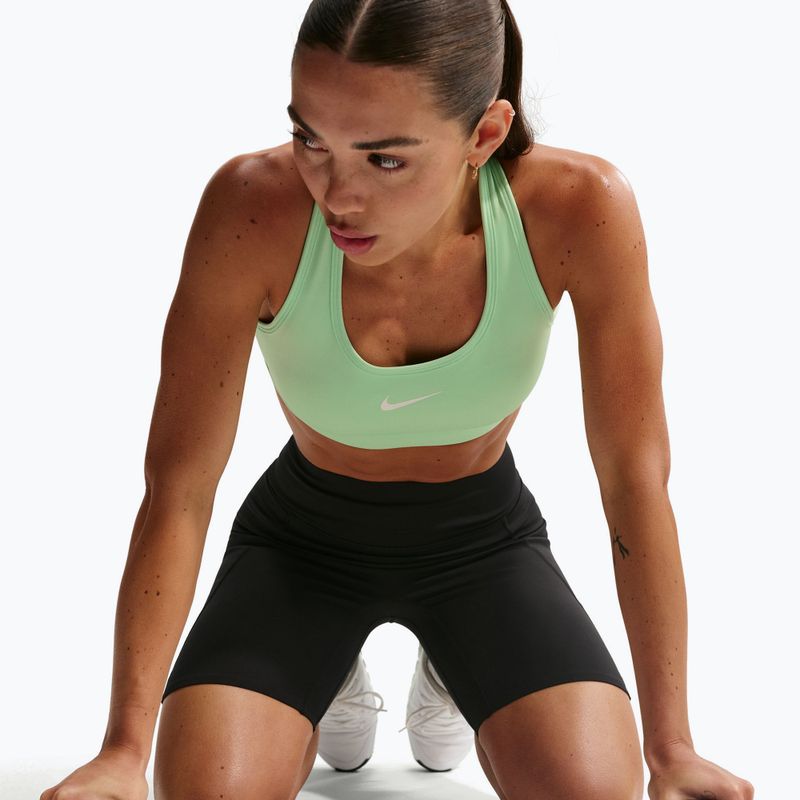 Sportovní podprsenka Nike Swoosh cucumber calm/white 5