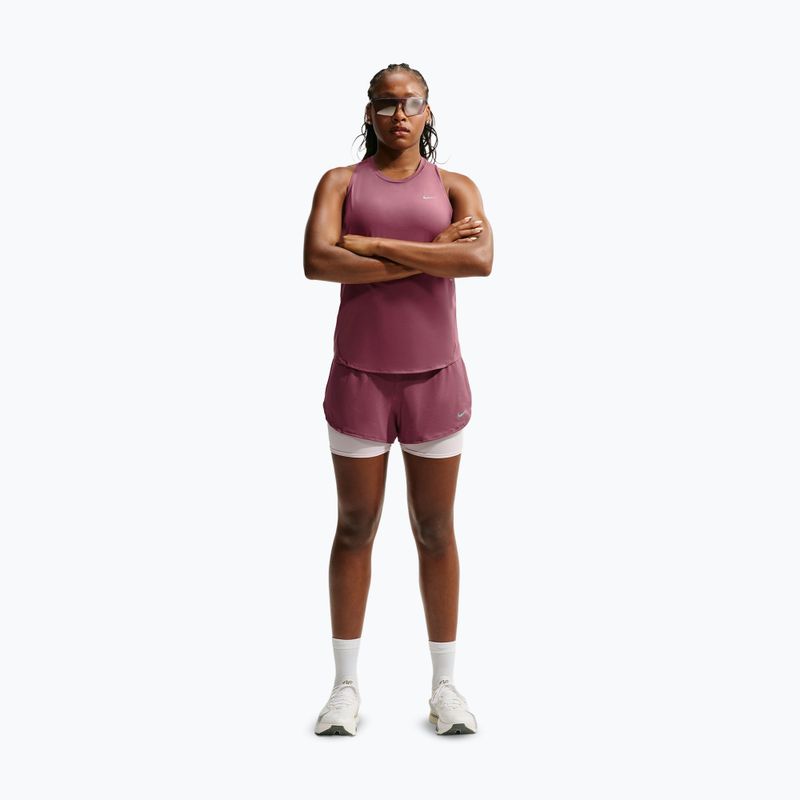 Dámské běžecké šortky Nike Flow pink smoke 2
