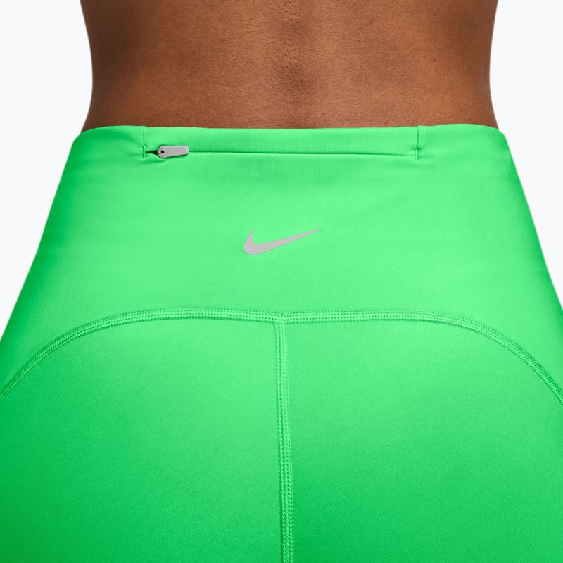 Dámské běžecké šortky Nike Swift illusion green 4