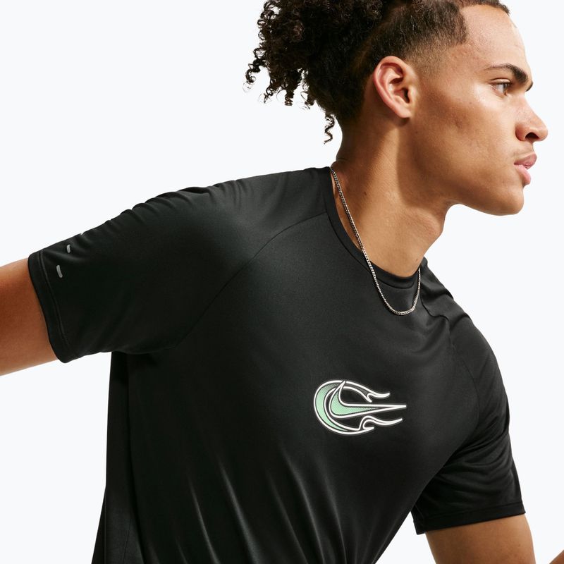 Pánské běžecké tričko Nike Stride black 5
