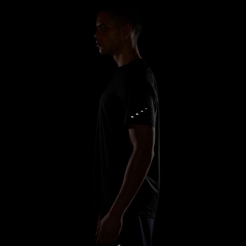 Pánské běžecké tričko Nike Stride black 8