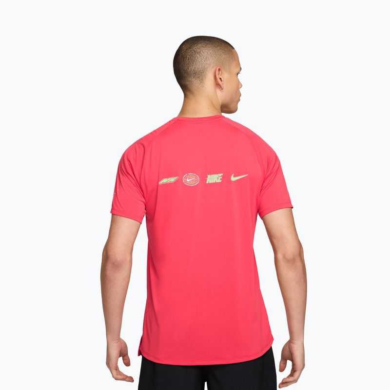 Pánské běžecké tričko Nike Stride fusion red 2