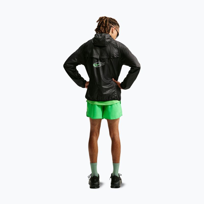 Pánské šortky Nike Stride Dri-Fit s podšívkou 5" zelená jiskra 3