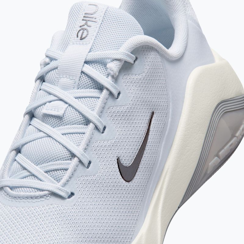 Dámské tréninkové boty Nike Bella 7 football grey/sail/metallic cool grey 5