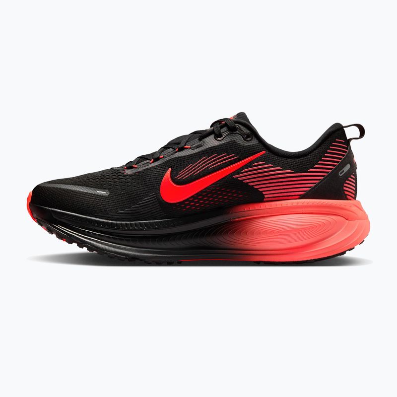 Pánské běžecké boty Nike Vomero 18 black/university red/bright crimson 2