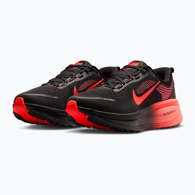Pánské běžecké boty Nike Vomero 18 black/university red/bright crimson 3