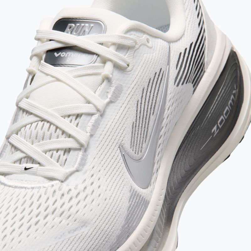 Dámské běžecké boty Nike Vomero 18 summit white/sail/metallic silver 5