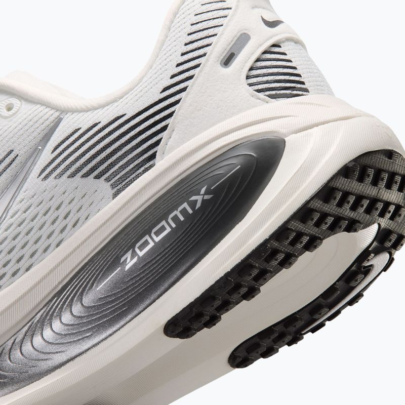 Dámské běžecké boty Nike Vomero 18 summit white/sail/metallic silver 6