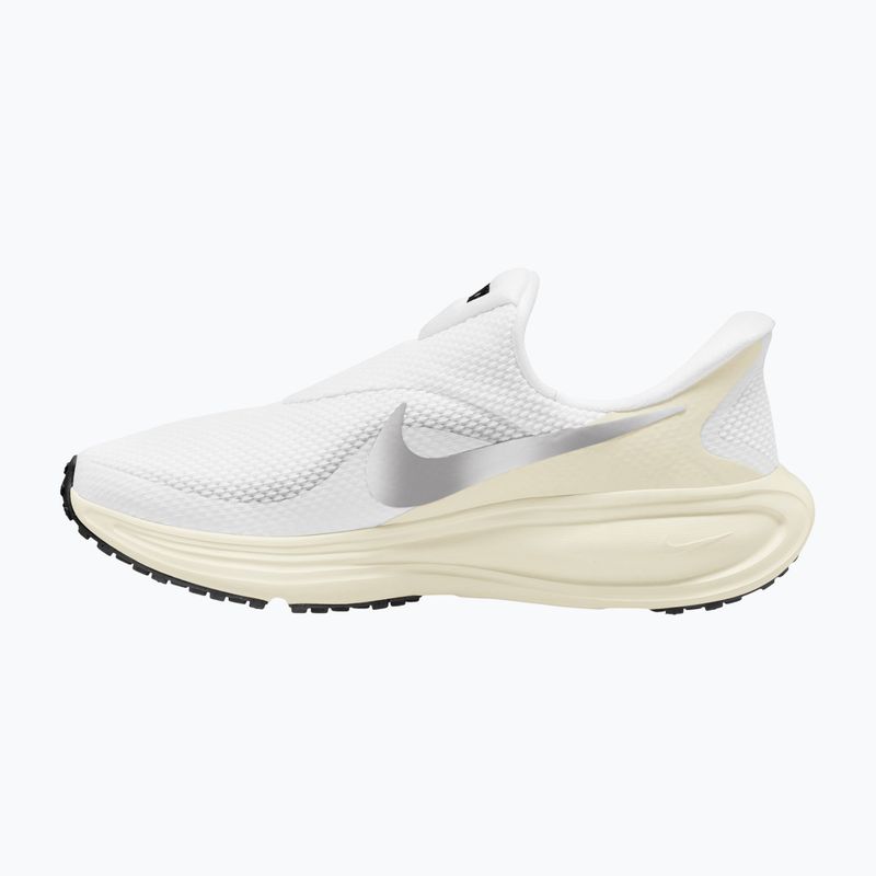 Dámské běžecké boty Nike Revolution 8 EasyOn white/sail/black/metallic silver 2