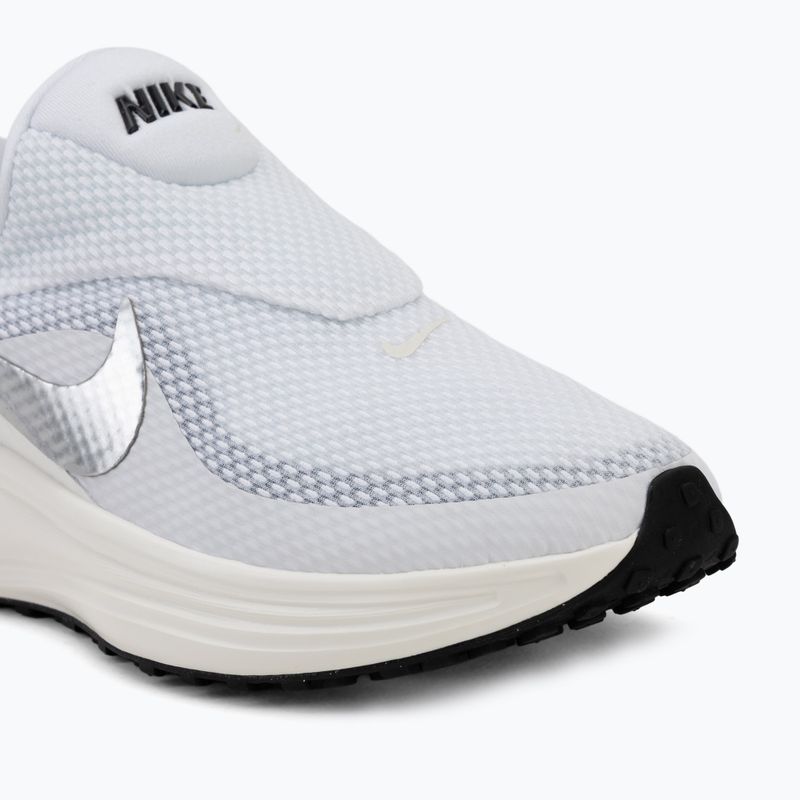 Dámské běžecké boty Nike Revolution 8 EasyOn white/sail/black/metallic silver 7