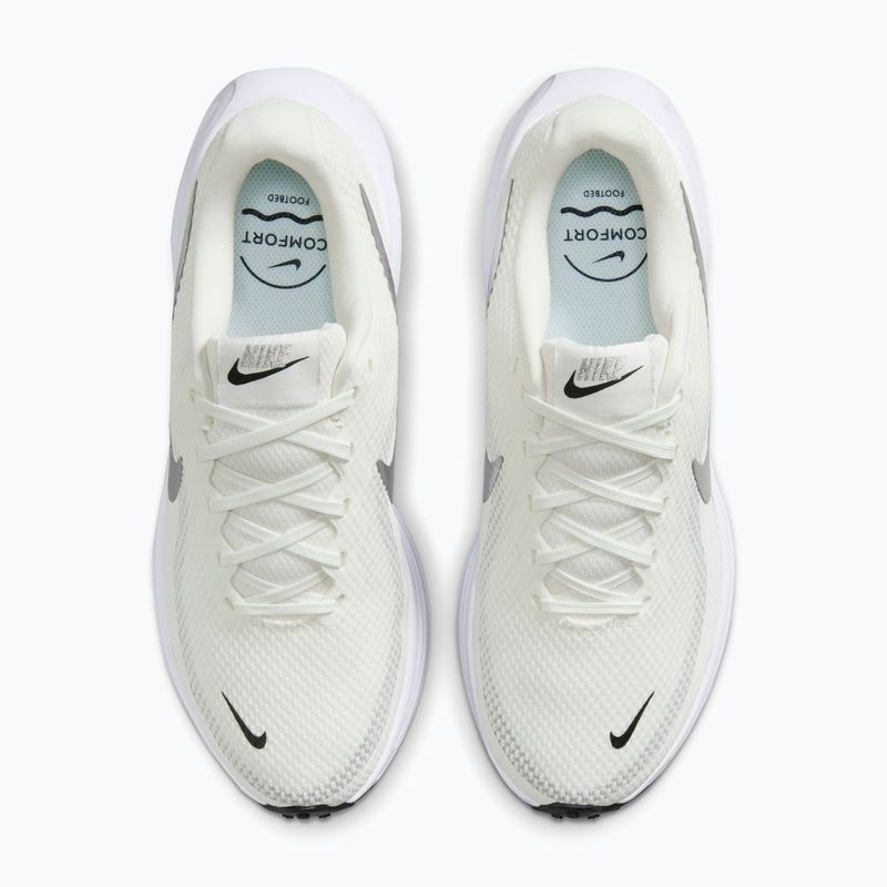 Dámské běžecké boty Nike Revolution 8 sail/white/black/metallic silver 5