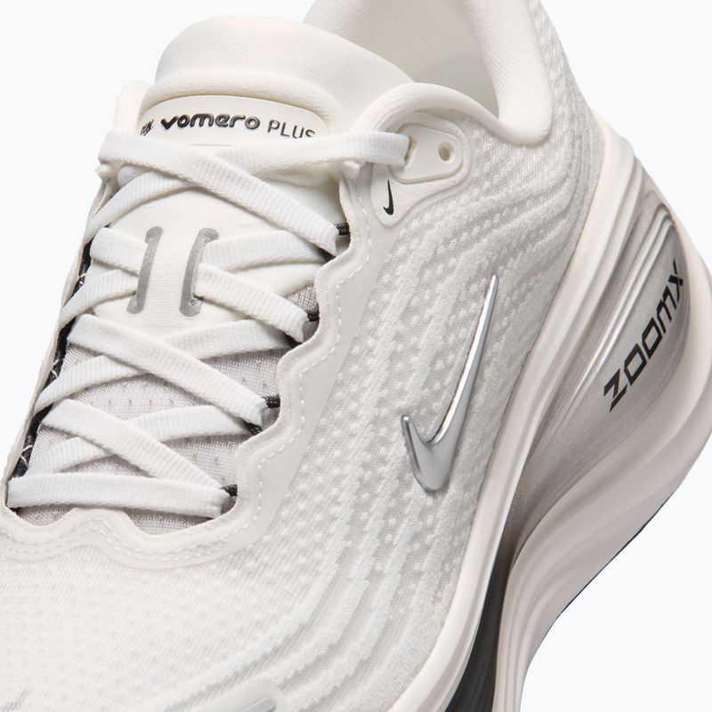 Dámské běžecké boty Nike Vomero Plus summit white/sail/metallic silver 5