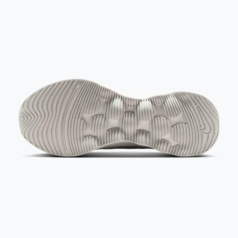 Dámské boty Nike Motiva 2 summit white/phantom/metallic silver 6