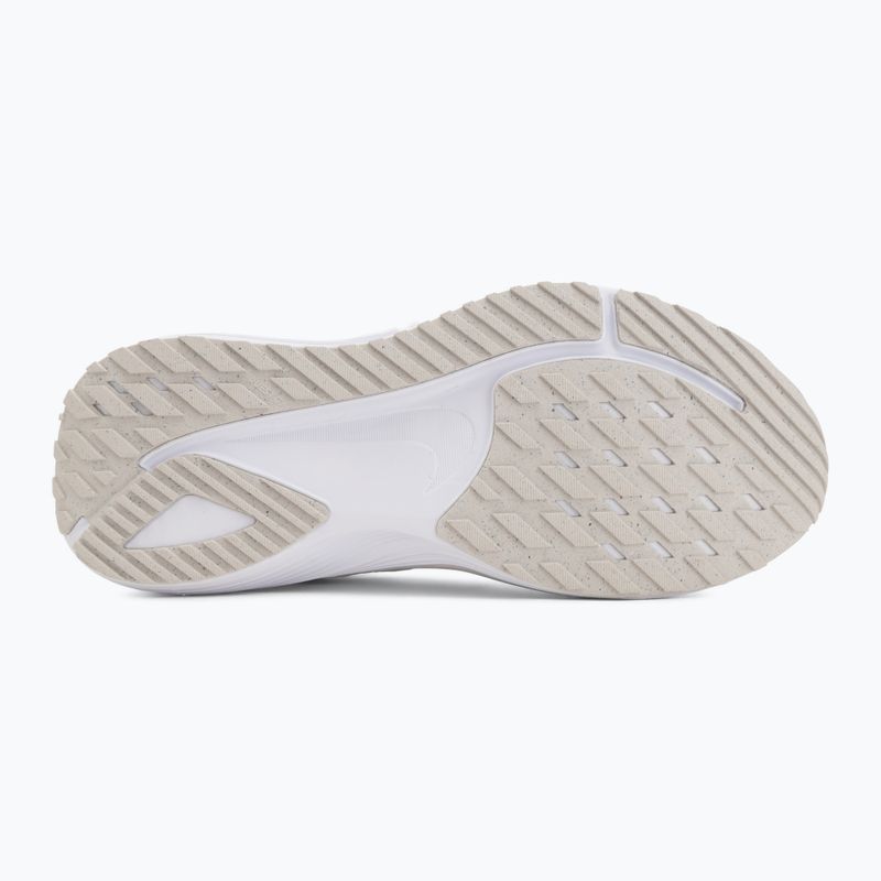 Pánské běžecké boty Nike Quest 7 white/vast grey/vast grey/wolf grey 4