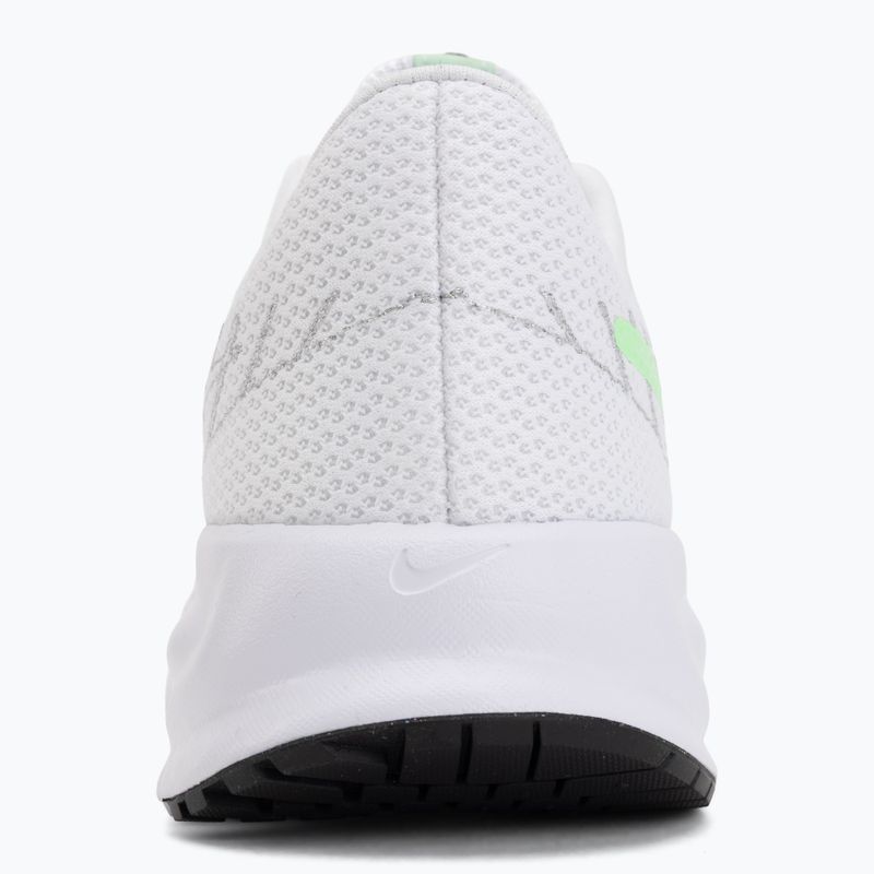 Dámské běžecké boty Nike Run Defy white/cucumber calm/black/illusion green 6