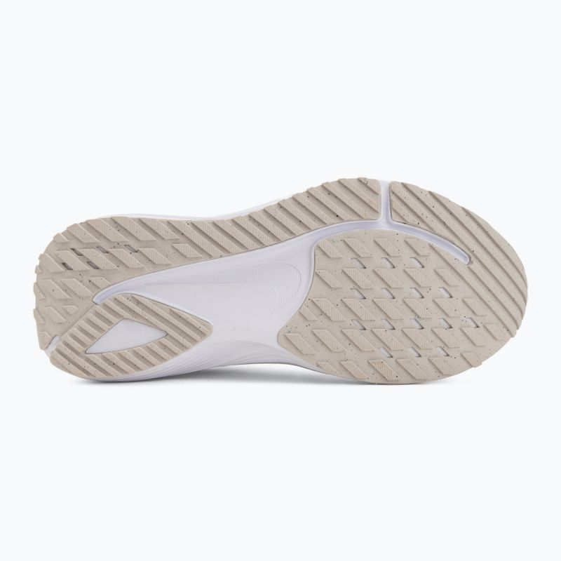 Dámské běžecké boty Nike Quest 7 white/vast grey/vast grey/wolf grey 4