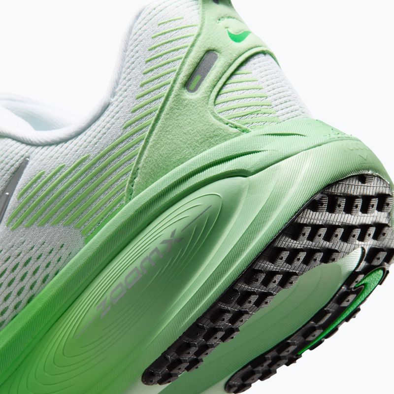 Dámské běžecké boty Nike Vomero 18 white/illusion green/metallic silver 8