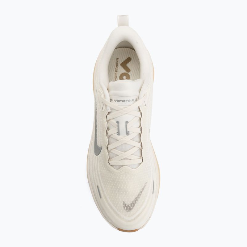 Pánské běžecké boty Nike Vomero Plus sail/coconut milk/metallic silver 5