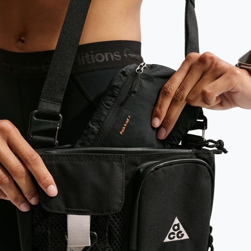 Dámská běžecká bunda Nike ACG "Aireez" černá/černá/bílá summit 8