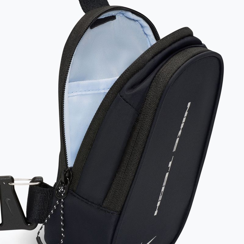 Taška Nike Tech Commute 1 l black/black/reflect silver 4