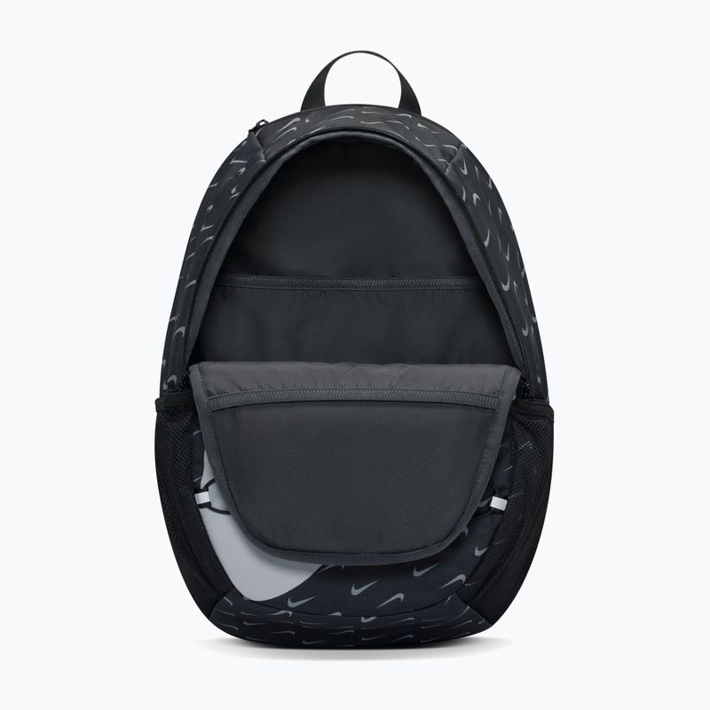 Městský batoh Nike Heritage Sweep 25 l black/black/wolf grey 4