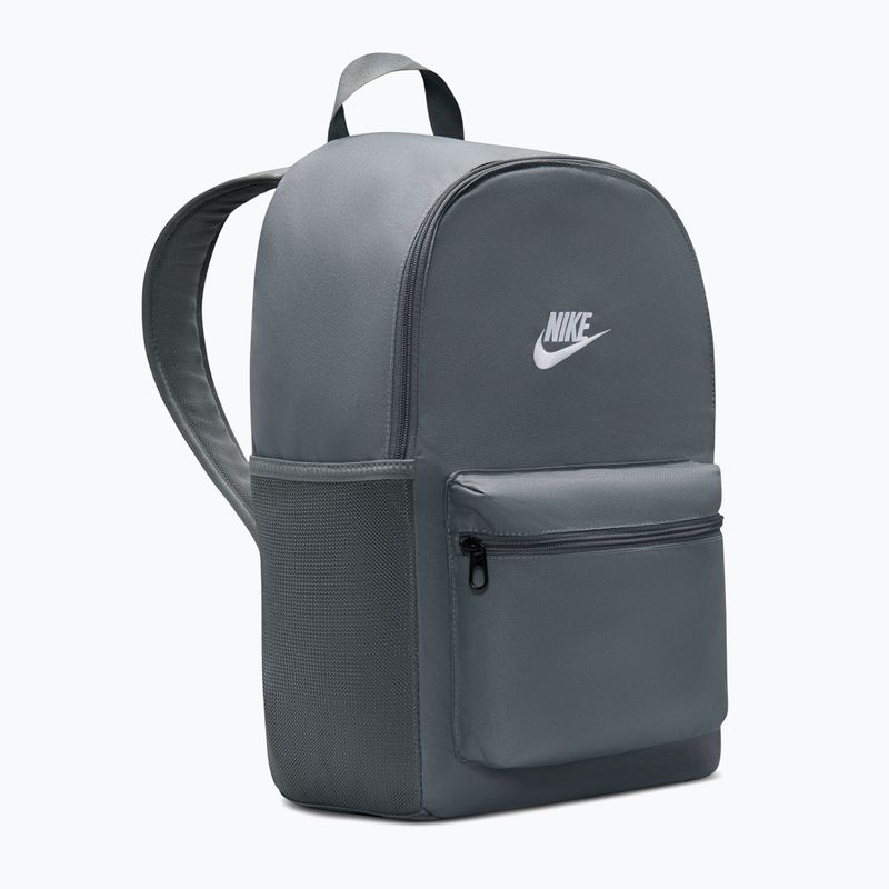 Městský batoh Nike Heritage 23 l smoke grey/smoke grey/white 2