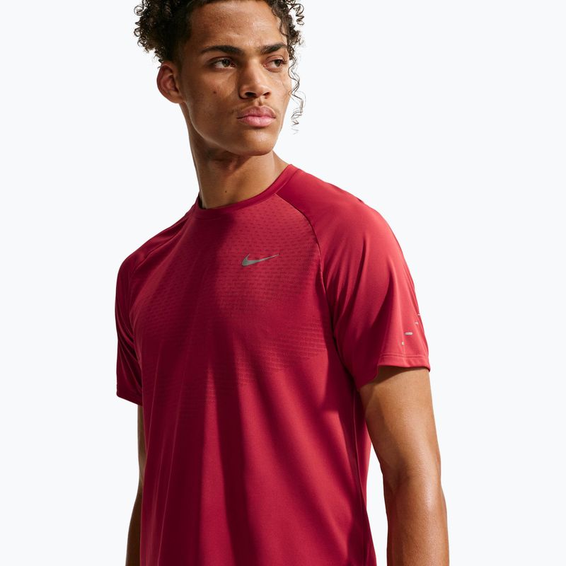 Pánské běžecké tričko Nike Stride tough red 4