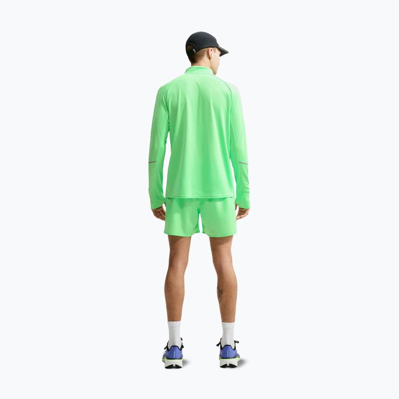Pánské běžecké šortky Nike Miler illusion green 3
