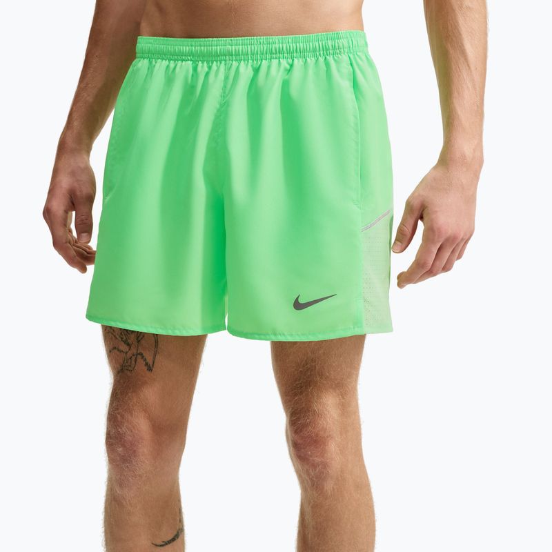 Pánské běžecké šortky Nike Miler illusion green 5
