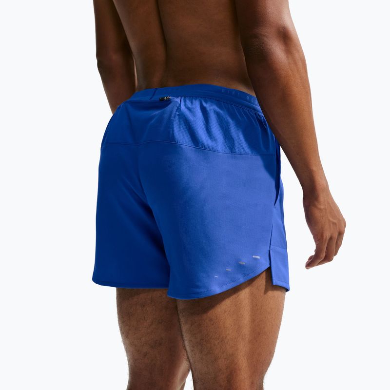 Pánské šortky Nike Stride Dri-Fit s podšívkou 5" hyper royal 6