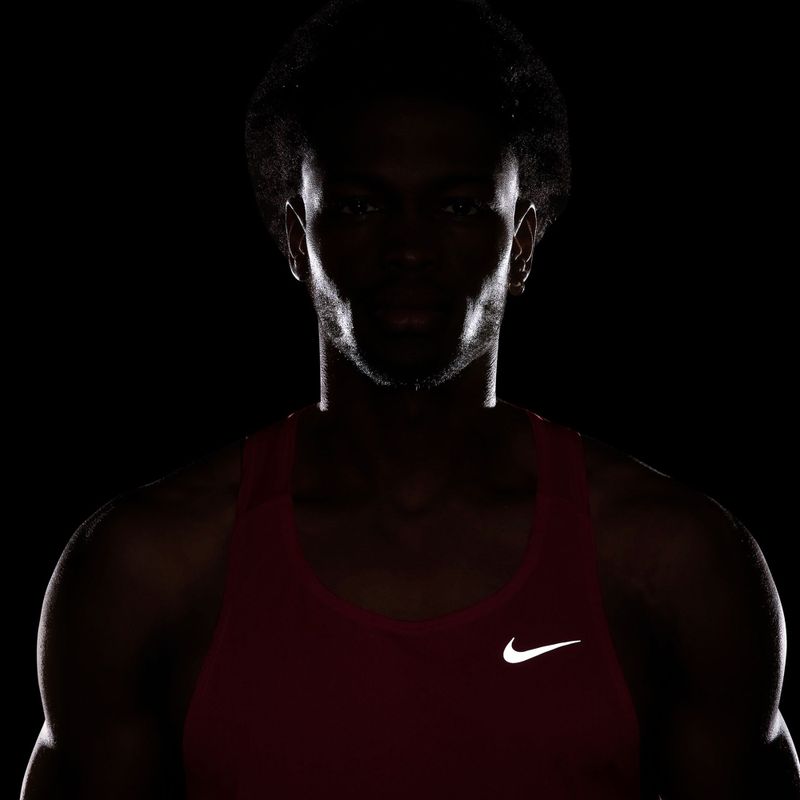 Pánské běžecké tričko Nike Fast Dri-Fit fusion red 4