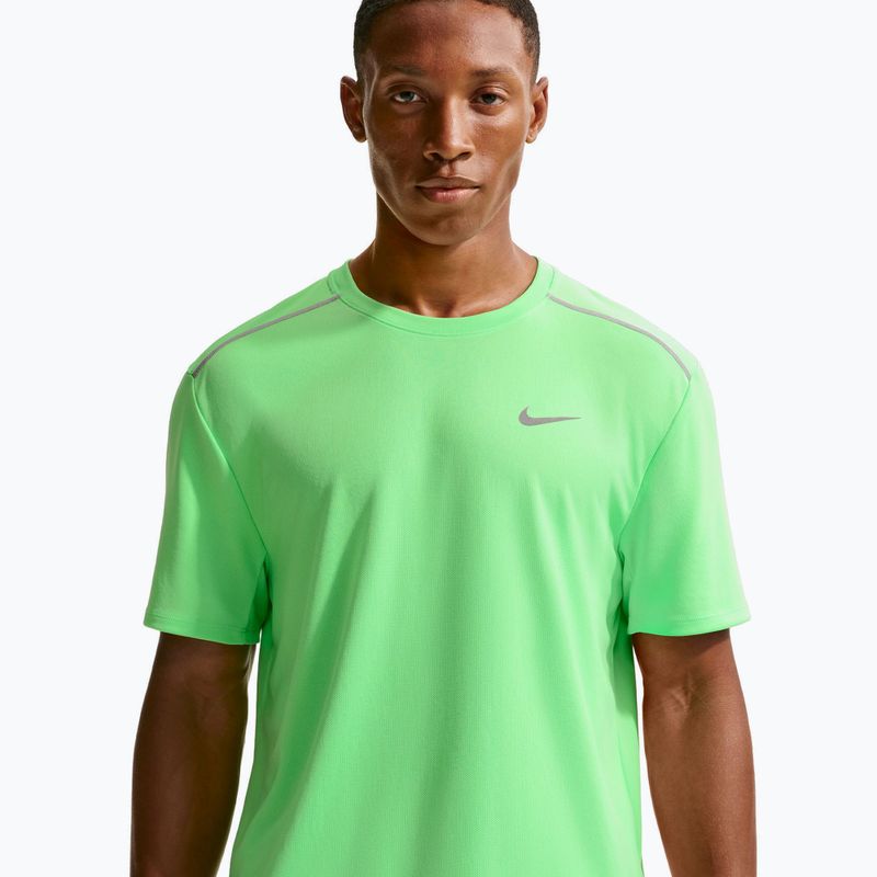 Pánské běžecké tričko Nike Miler Dri-Fit UV illusion green 4