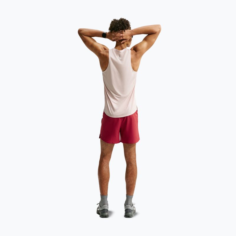 Pánské šortky Nike Stride Dri-Fit s podšívkou 5" tough red 3