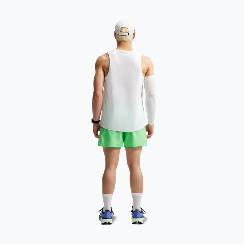 Pánské běžecké šortky Nike Miler illusion green 3