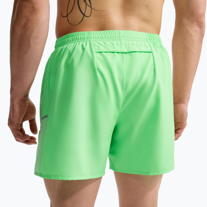 Pánské běžecké šortky Nike Miler illusion green 6