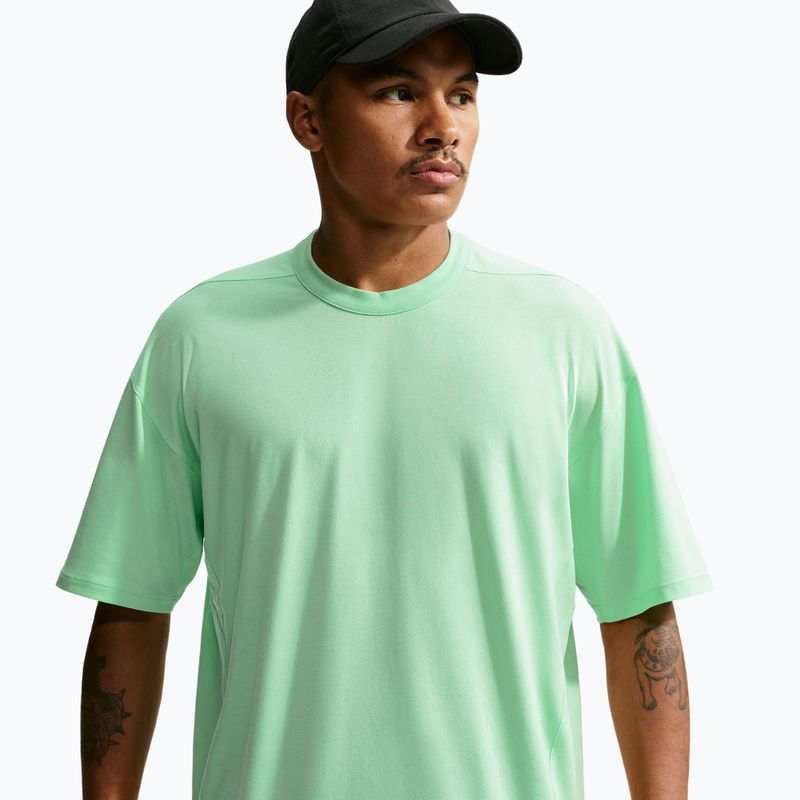Pánské tréninkové tričko Nike 24.7 ImpossiblySoft Light cucumber calm/sail/illusion green 3