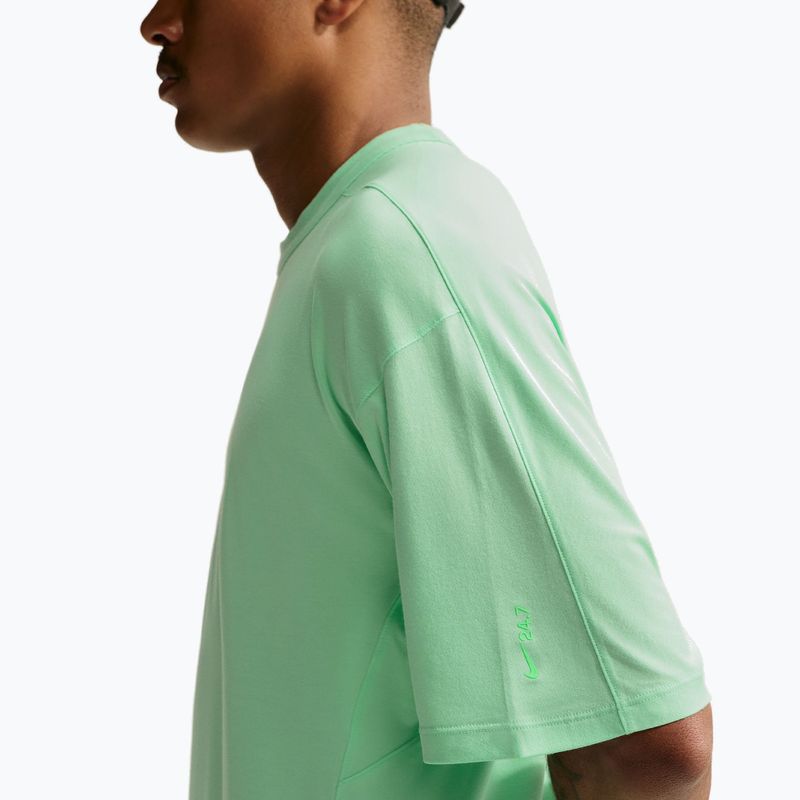Pánské tréninkové tričko Nike 24.7 ImpossiblySoft Light cucumber calm/sail/illusion green 4