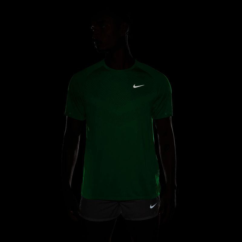 Pánské běžecké tričko Nike Stride green spark 7