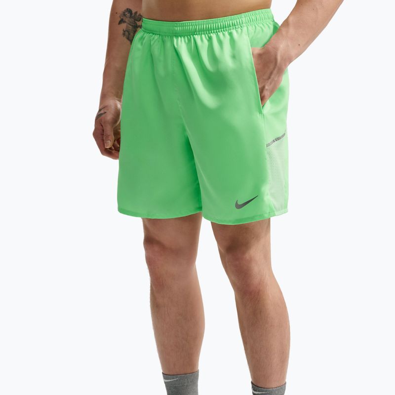 Pánské běžecké šortky Nike Miler illusion green 5