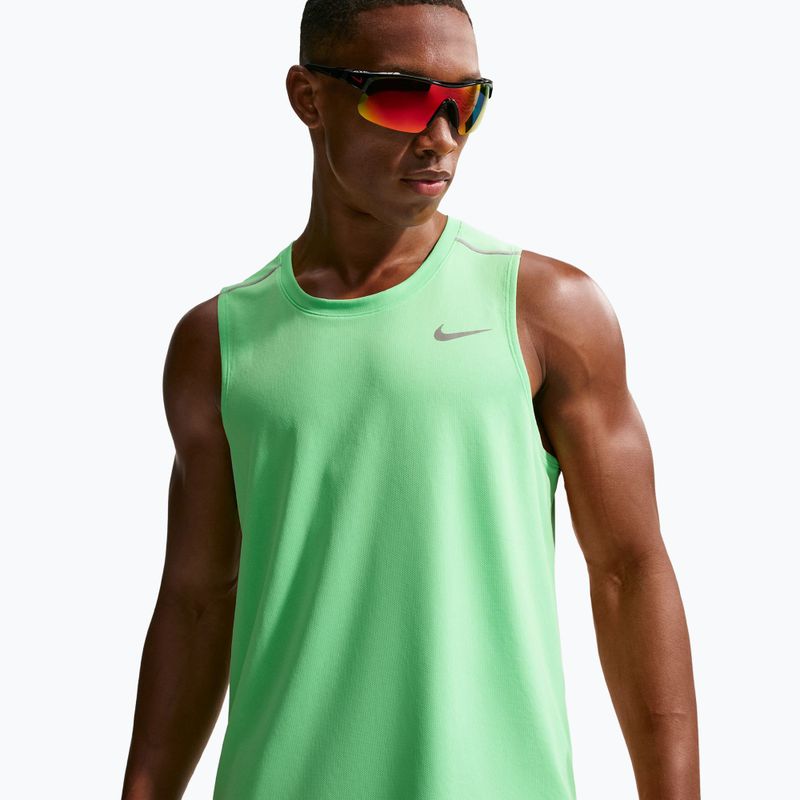 Pánské běžecké tričko Nike Miler illusion green 4