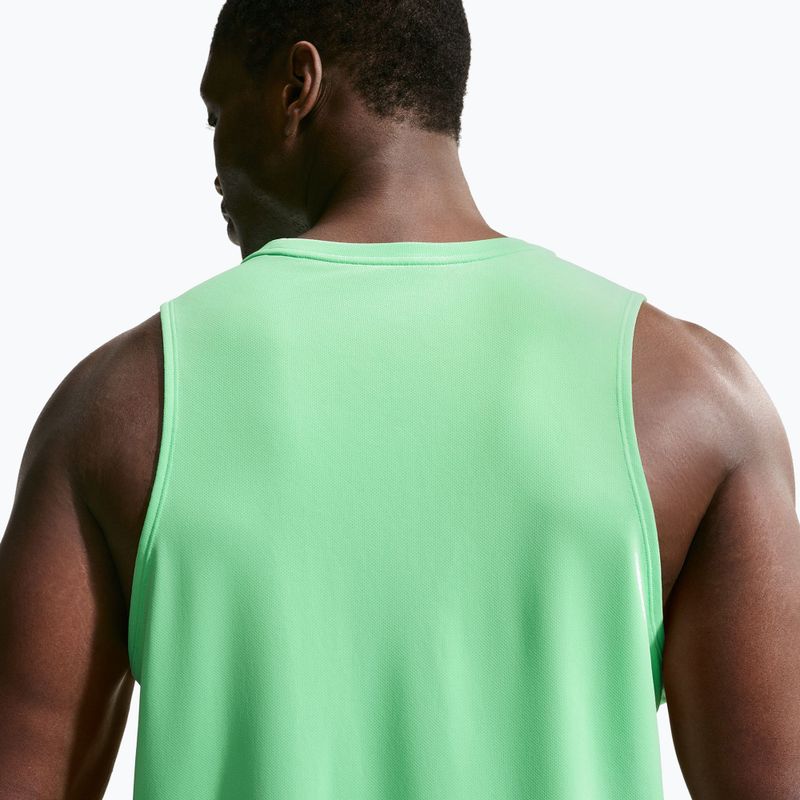 Pánské běžecké tričko Nike Miler illusion green 6