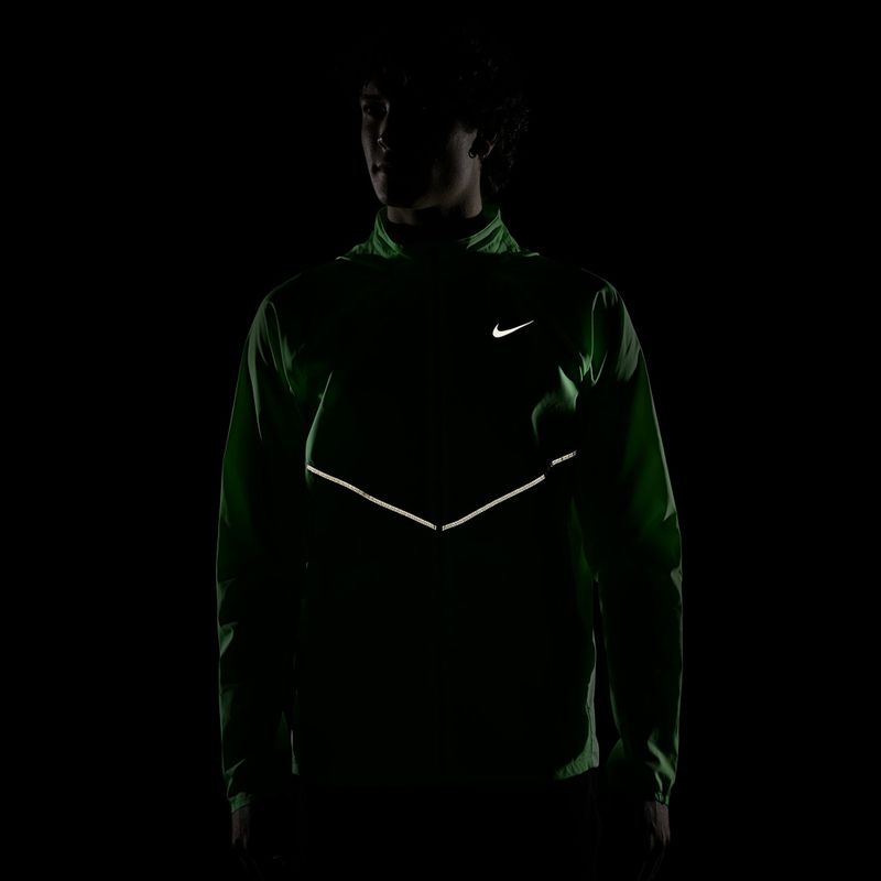 Pánská běžecká bunda Nike Miler illusion green 4