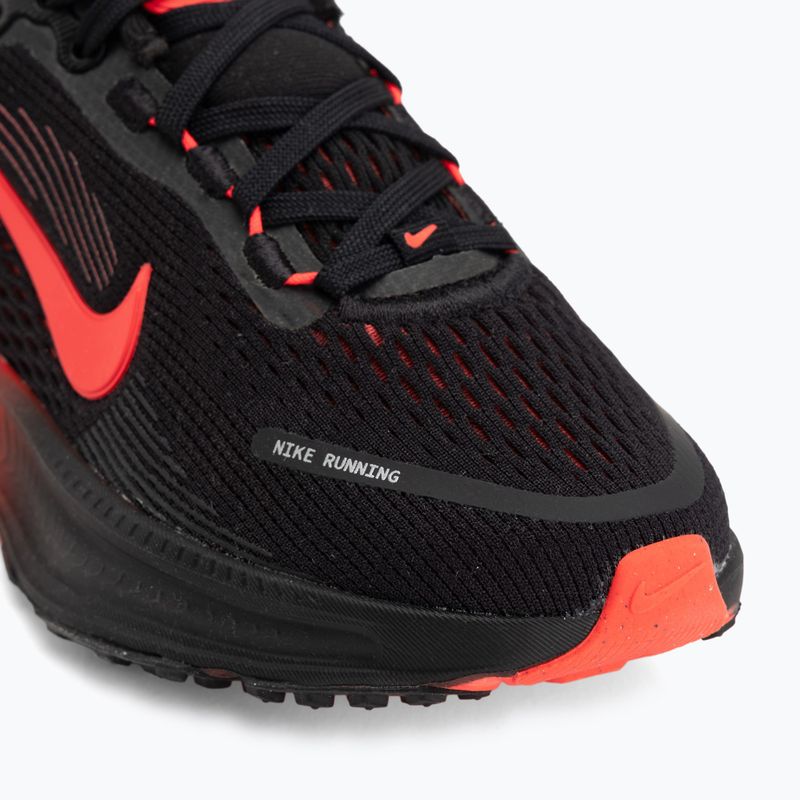 Běžecké boty Nike Vomero 18 černé/univerzitní červené/jasně červené 7