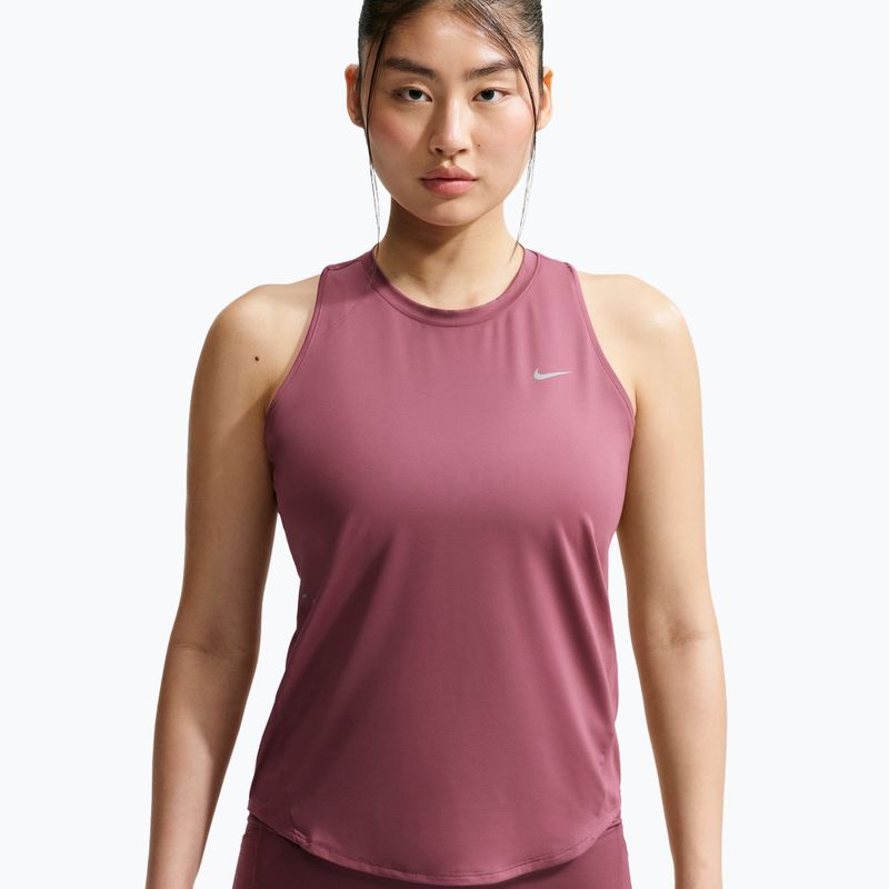 Dámské běžecké tričko Nike Swift Dri-Fit Tank Top pink smoke 4