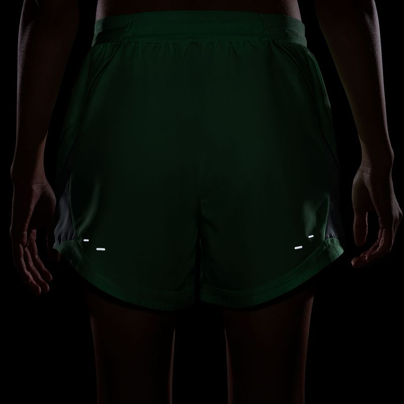 Dámské běžecké šortky Nike Tempo Dri-Fit Unlined illusion green/barely green/green spark 5