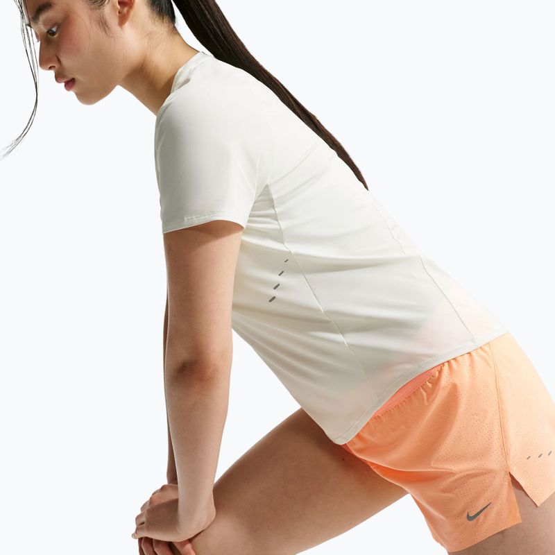 Dámské běžecké tričko Nike Swift Dri-Fit sail 6
