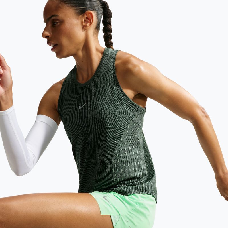 Dámské běžecké tričko Nike Swift Aero-FIT Tank Top black/light green spark 4